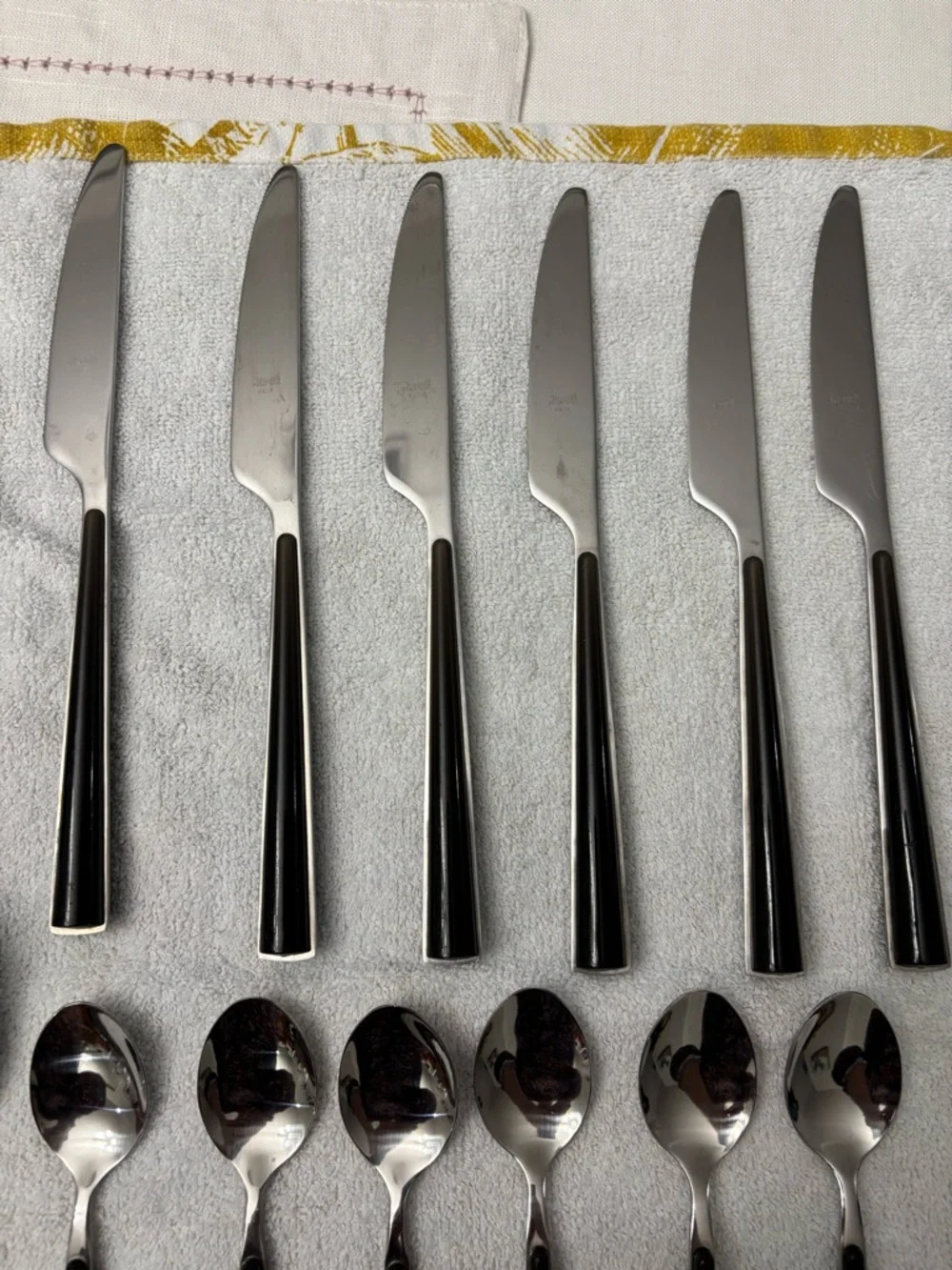 Mepra  24pc Flatware Set Blackish/Brown Resin Italian 18/10 Stainless Steel - Picture 6 of 15